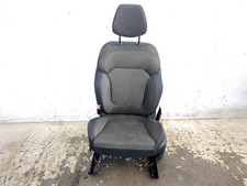 873015542R Vordersitz Links