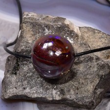 Boulder Opal Anhänger, Edelsteinanhänger (13467), ohne Fassung, gebohrt, Kugel