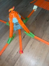 Hot Wheels Bahn Volcano Blast Super Set + Weitere Bahnteile Autos zur Ergänzung