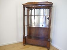 Biedermeier Etagere Vitrine Mahagoni Schinkeldach freihstehende Säulen um 1820