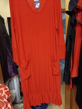 Neues Rotes Kleid von AKH in