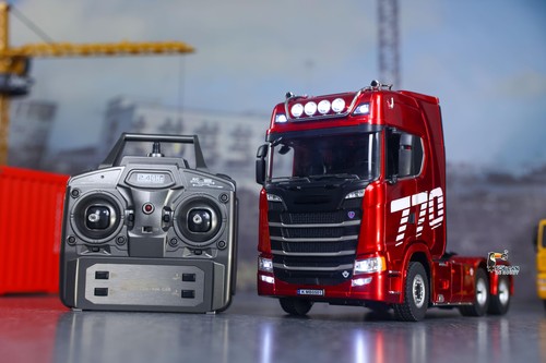 770s traktor truck - 1:18,