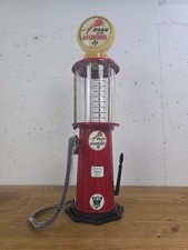 Retro Zapfsäule „Roar with Gilmore“ – Deko-Metallmodell, Vintage Metallmodell