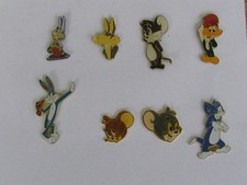 8 verschiedene  Comic Pins 