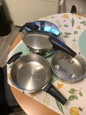 2 Schnellkochtöpfe- 1  Deckel- Fissler Vitavit-  4,5 Liter- und 2 Liter-Top!