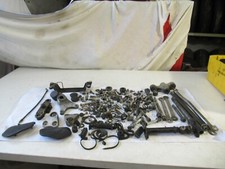 Suzuki GSF 1200 Bandit N GV75A (5) Schrauben Kleinteile Restteile Strebe Achse