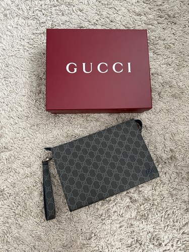 Gucci supreme clutch - gucci, /