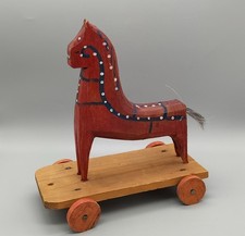 altes Holzpferd Handgeschnitzt