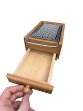 Designer Käsereibe Echt Holz mit Fach Unikat