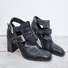 Zara Stiefel Schnallen Nieten