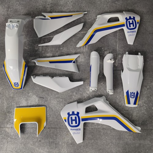 Kunststoff grafik husqvarna - +,