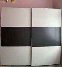 Schwebetürenschrank weiss grau