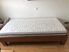 Hochwertiges Bett mit Lattenrost (von Sympathica) und Matratze (von Dormabell)