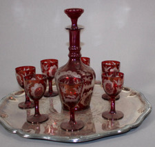 Rubinglas Karaffe mit 7