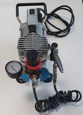 Airbrush-Kompressor von Werther mit Airbrush-Pistole für Torten-Dekoration