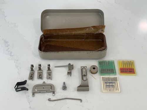 Vintage pfaff tin - with, presser