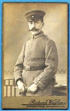 Foto, Soldat in Feldgrau mit