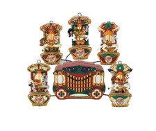 Mr. Christmas, Holiday