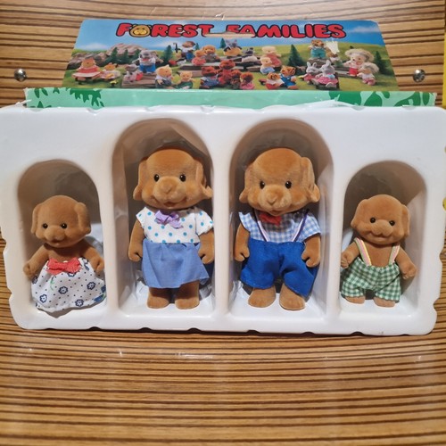 Sylvanian forest families - forest,