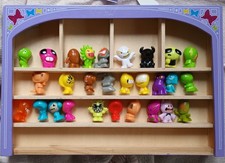GOGo´s Crazy Bones 28 Figuren im Sammelkasten