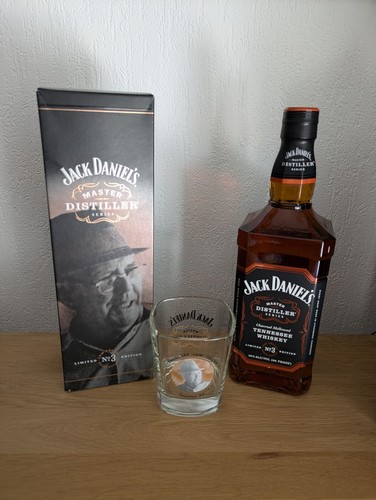 Jack daniels master distiller - jack,