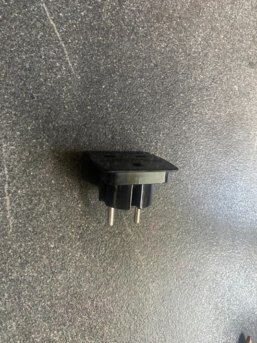 Adapterstecker von 110 auf 220