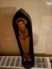 holzfiguren geschnitzt