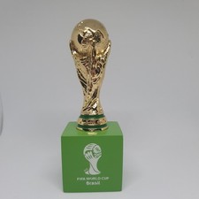 Fußball FIFA World Cup Pokal Trophy Holzpodest WM Pokal 70 mm Trophäe 2014