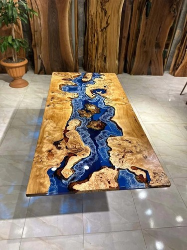 Live edge walnut - edge, river
