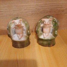 2 Stück Schwein auf Sessel