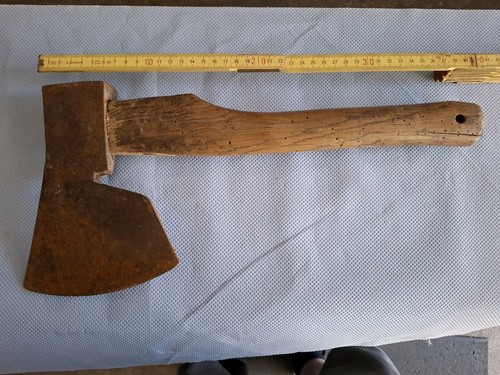 Behaubeil rechts antik alt - rechts,