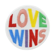 Love Wins LGBTQ Patch zum