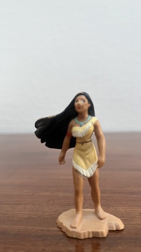 Spielfigur pocahontas aus walt - spielfigur,
