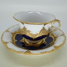Älteres Meissen Prunk Mokka Gedeck blau mit Goldauflage - Tasse mit Untertasse
