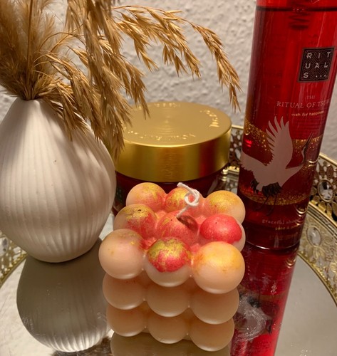 Red bubble candle with - bubble,