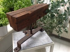 Messerblock-Skulptur, Stahl-Holz-Design