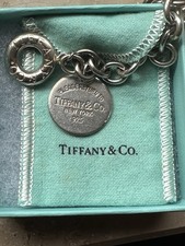 TIFFANY & CO.  Armband Return