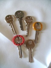 Dachbodenfund 6 ältere Schlüssel Türschlüssel Haustürschlüssel Tresor Zylinder