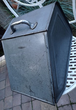 Alter stabiler  Kohlenkasten Blechkasten