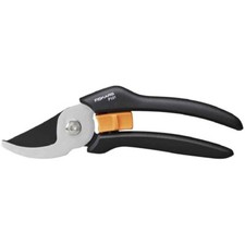 Fiskars Solid Bypass Basis Gartenschere P121 / Schere für saubere Schnitte