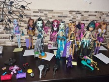 Barbie monster high Puppen