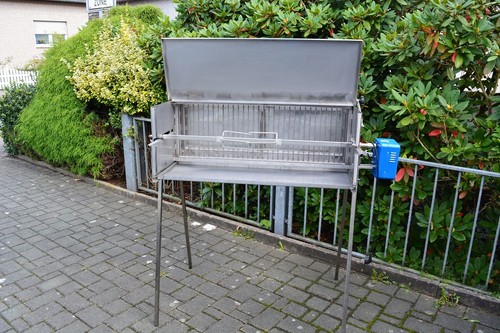 Grosse spanferkelgrill - ,