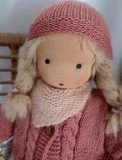 Puppe nach Art der Waldorfpuppe