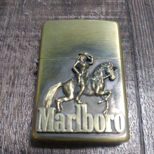 Zippo marlboro rare cowgirl - zippo,