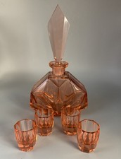 Prunkvolle Karaffe m. 4