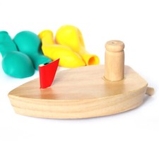 Schiff mit Latexballon