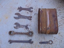 29182 Altes Fahrrad Werkzeug in Blechdose auch  Riemann