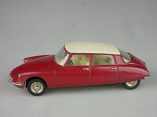 Vintage Dinky Toys 530 Citroen DS 19 small repaints Made in France 132851