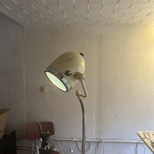 Hübsches Alte OP- Arztlampe/Dekolampe Hanaulux Untersuchungsleuchte, TYP: 2256