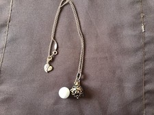 Engelsrufer Kette Roségold Mit Käfig Und 2 Kugeln (weiß Und Schwarz) Und Herz